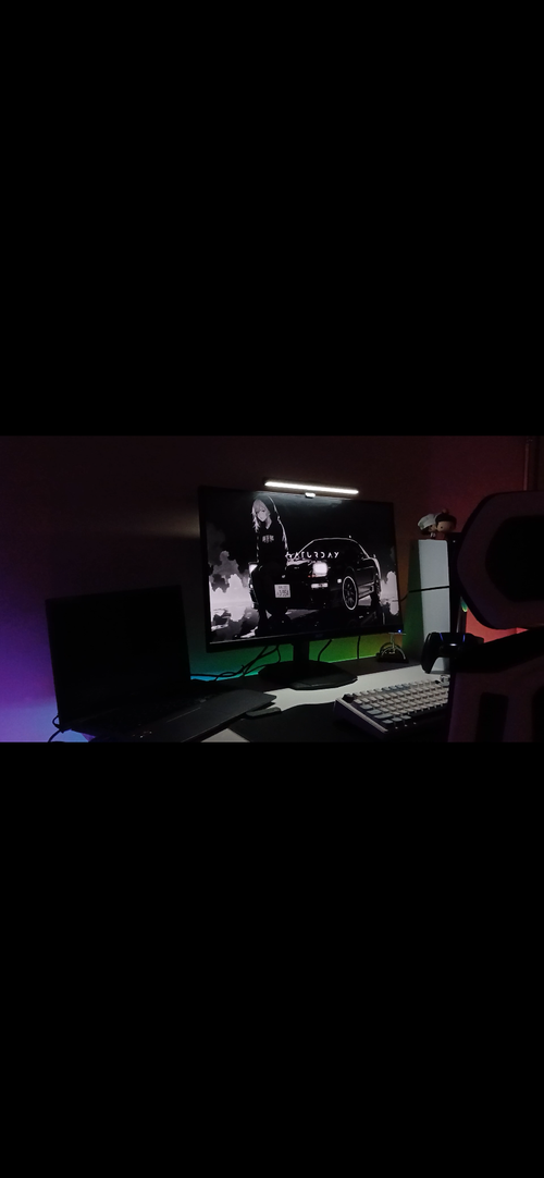 Non-RGB Monitor Light by Lummi